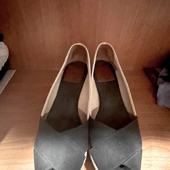 Tory Burch off white & black cloth fabric platform wedge heel size 8 - Picture 2 of 4